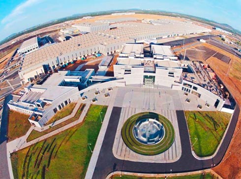 DICV オラガダム工場外観