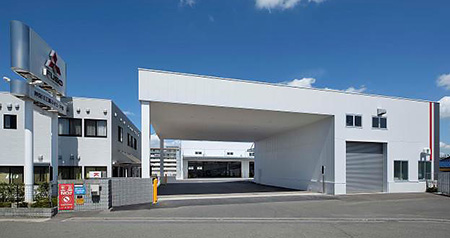 快適性を高め作業効率化された整備工場