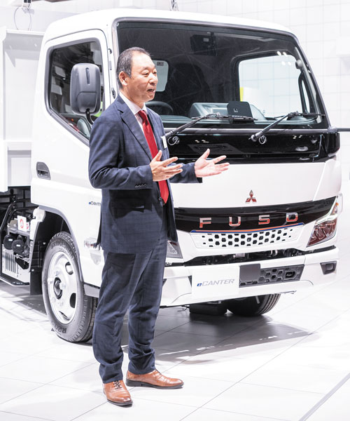 ふそうライフ ジャパンモビリティーショー2023レポート 担当者